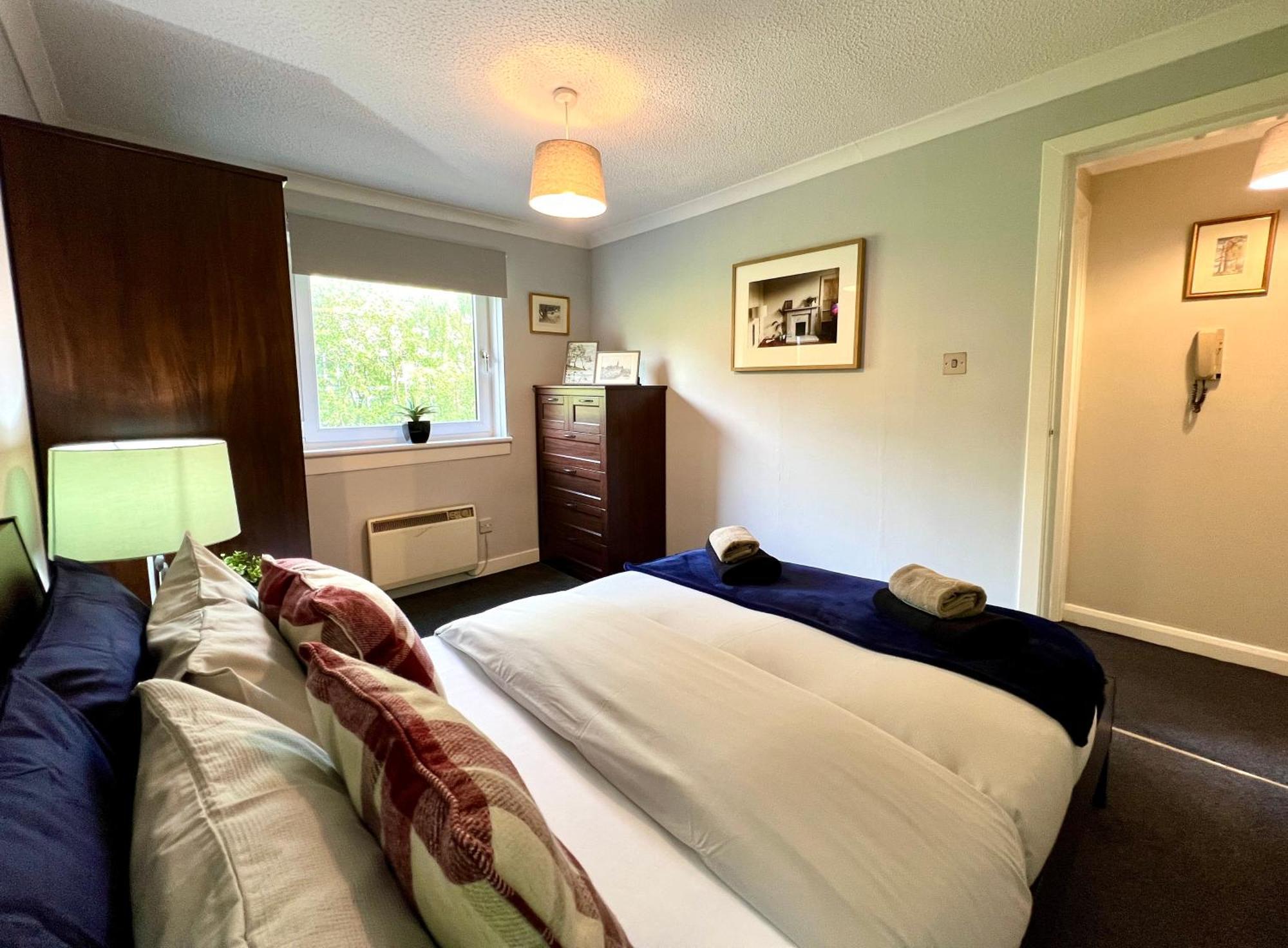 Spacious 2 Bed-Flat In Glasgow City - Free Parking Esterno foto