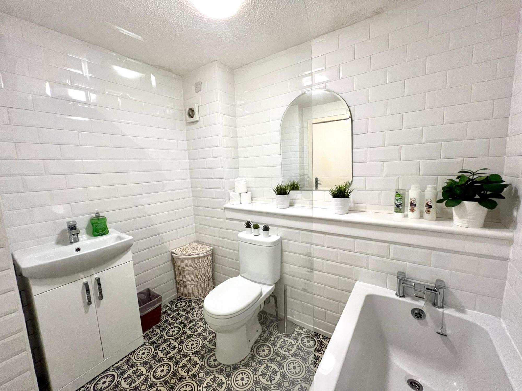 Spacious 2 Bed-Flat In Glasgow City - Free Parking Esterno foto