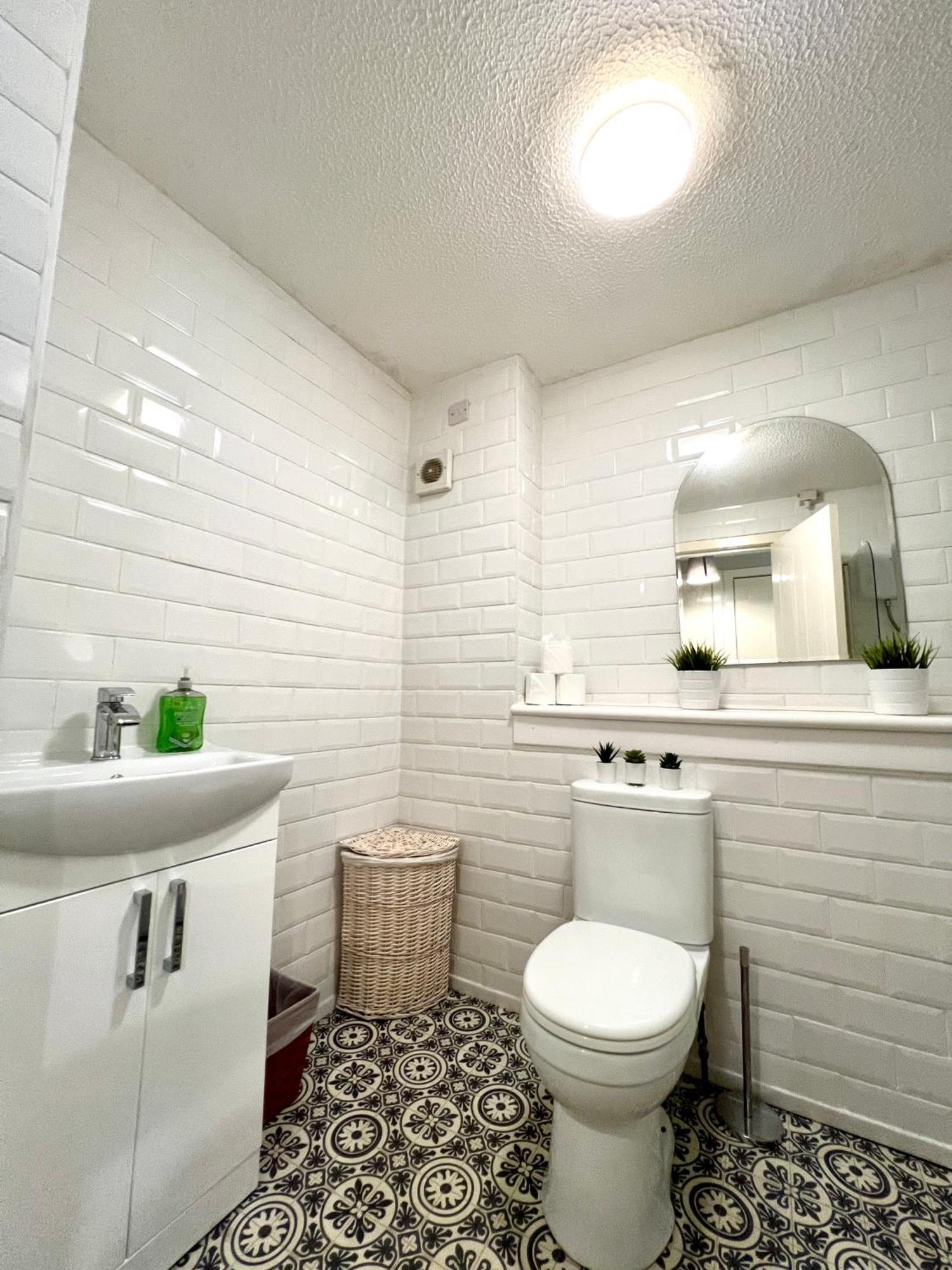 Spacious 2 Bed-Flat In Glasgow City - Free Parking Esterno foto